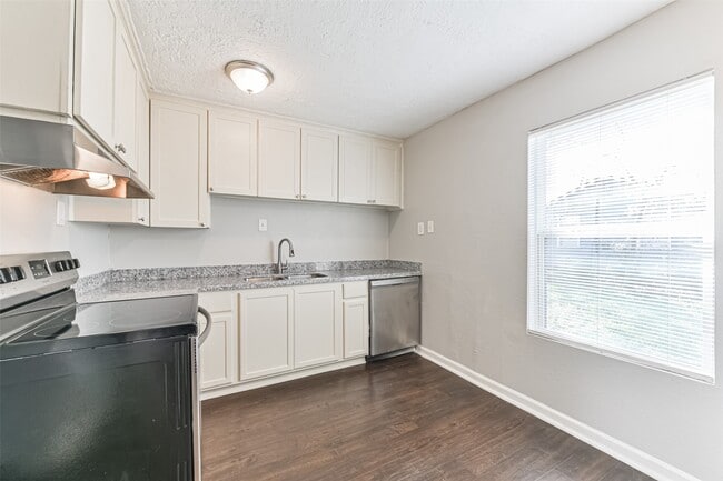 Photo - 510 S Utah St