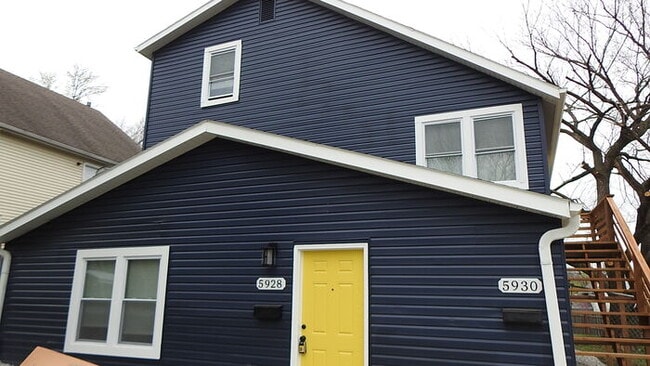Photo - Charming 3 bedrooms and 1 bath home located on Elmwood Ave in Kansas City, MO