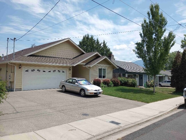 Photo - 1317 NW Conklin Ave