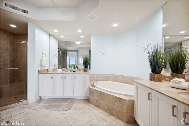 Building Photo - 4951 Bonita Bay Blvd Unit 504 Rental