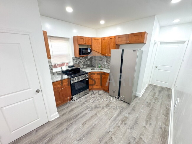 Building Photo - 2507 N 19th St Unit 2