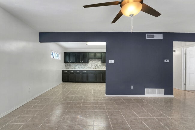 Photo - Central 2 Bedroom 2 Bath