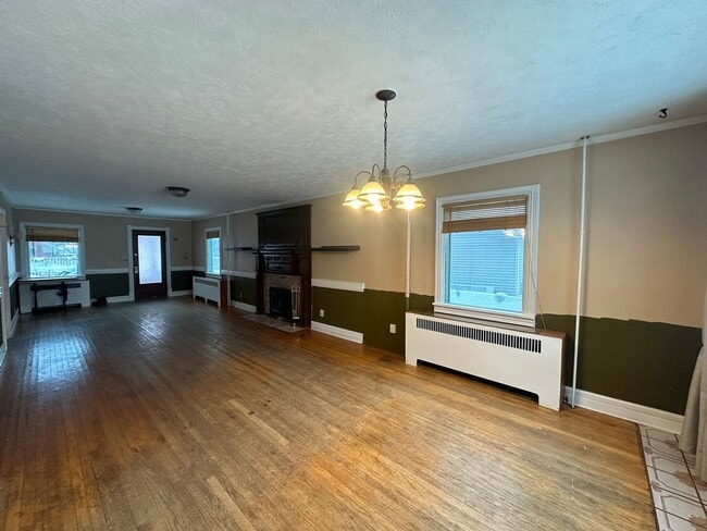 Photo - 5 Bed 3 Bath Home-Heat Included/Pets Allowed