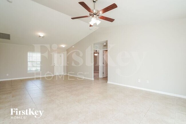 Photo - 1215 NE 2nd Pl