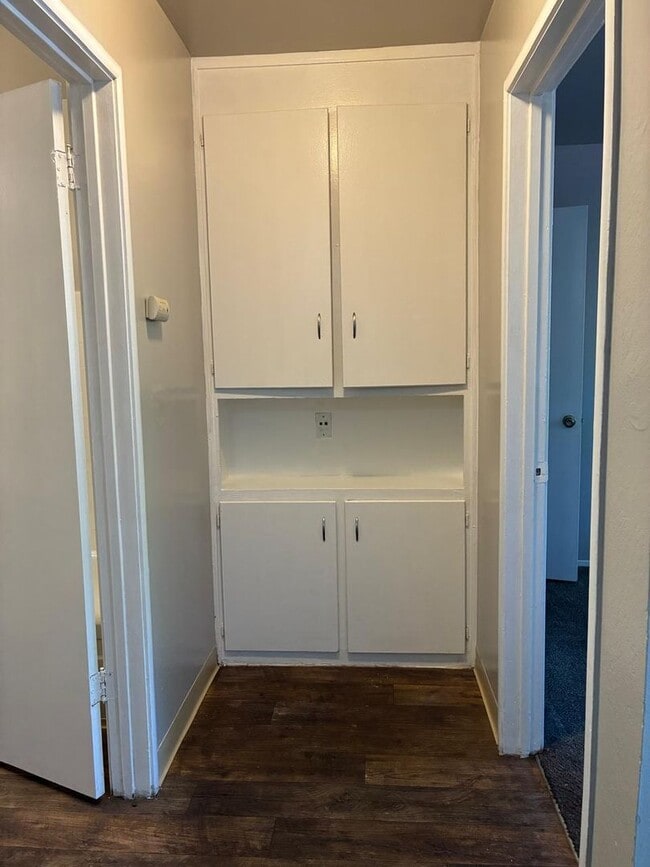 Photo - Parkwood Square Apartments