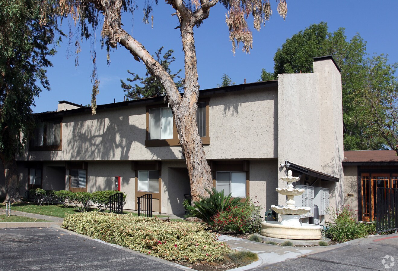Parkwood Place Apartments - Parkwood Place Apartments