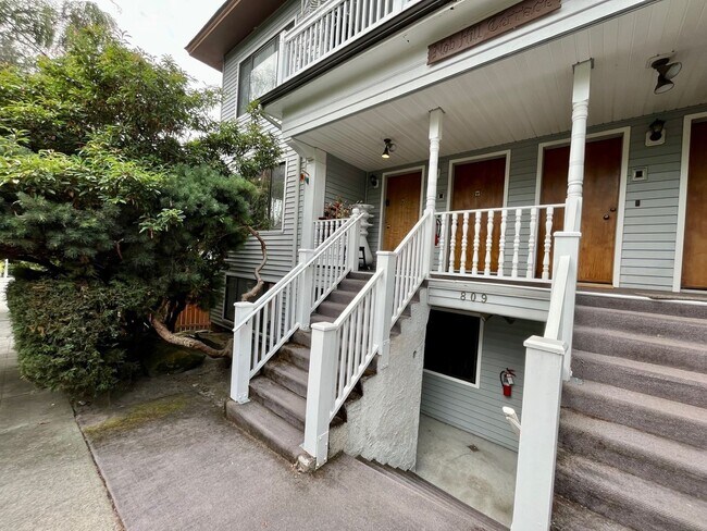 Photo - NOB HILL TERRACE APARTMENTS Unit A