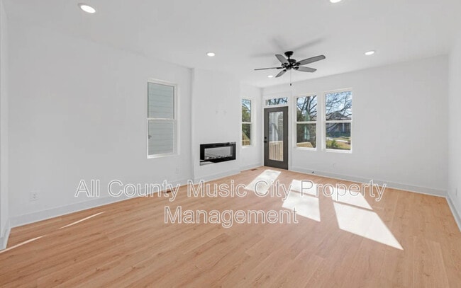 Photo - 204B Alta Loma Rd