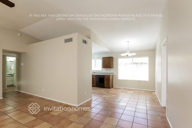 Photo - 630 E Jensen St