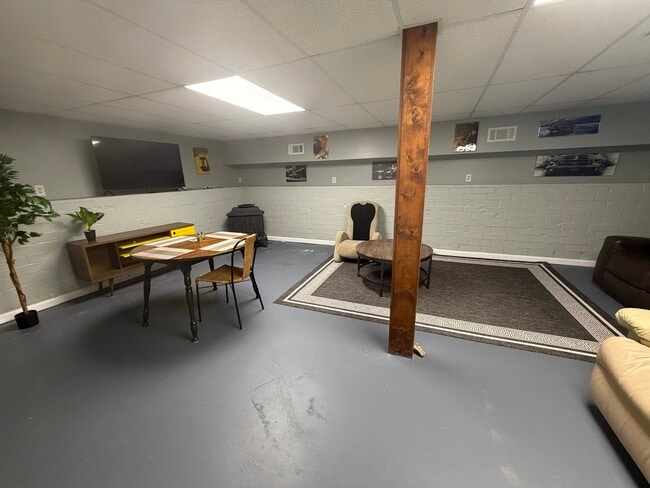 Photo - 110 Powder Springs St