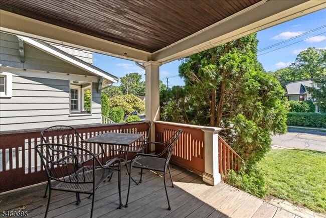 706 Valley Rd Unit 2