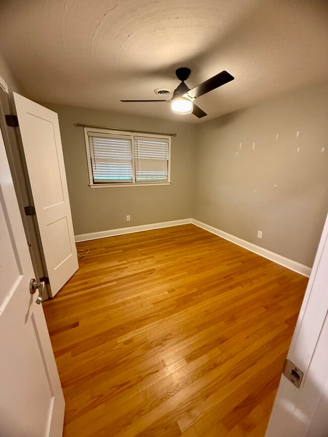 Photo - 2510 Catherine St