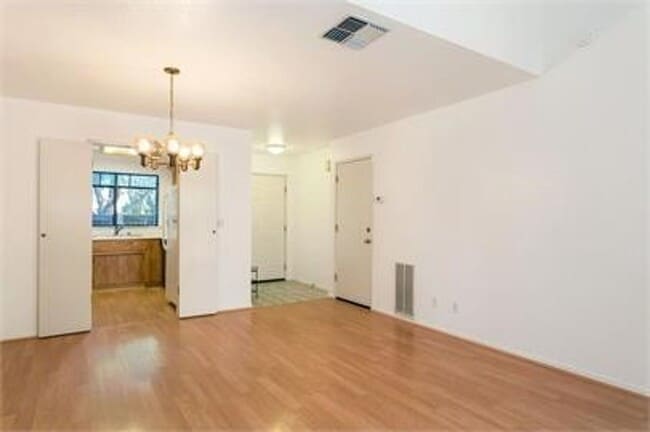 Photo - Great 2 bedroom, 1.5 bath in South Davis for September move in!