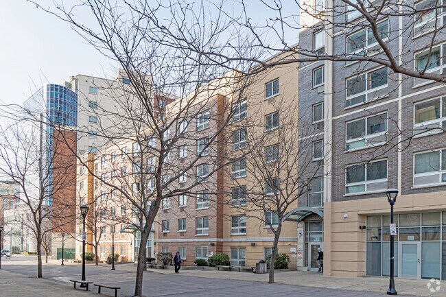 Photo - 505 E 161st St