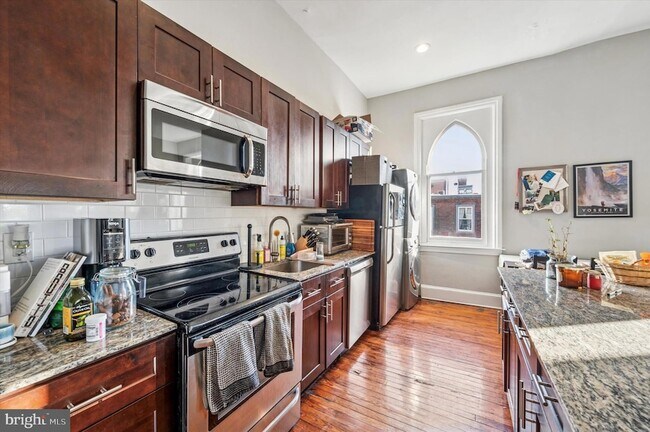 Photo - 265 S 22nd St Unit 3F