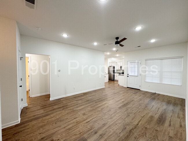 Photo - 565 Fernwood Dr