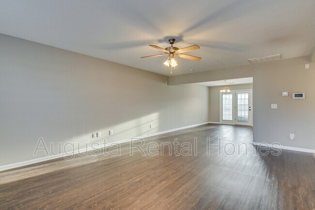 Photo - 733 Keyes Dr