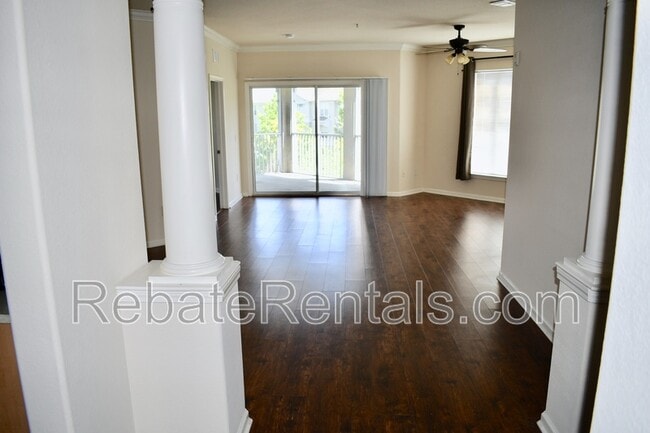 Photo - 8290 Gate Pkwy W Unit #415