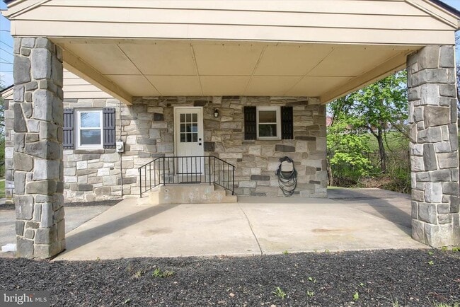 Photo - 2400 Linglestown Rd