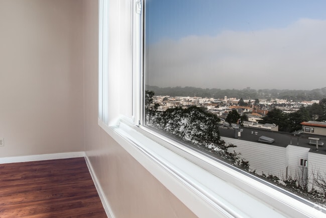 1BR,1BA
