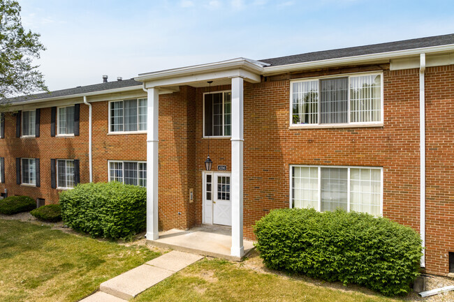 Georgian Manor Apartments For Rent in Sterling Heights, MI | ForRent.com