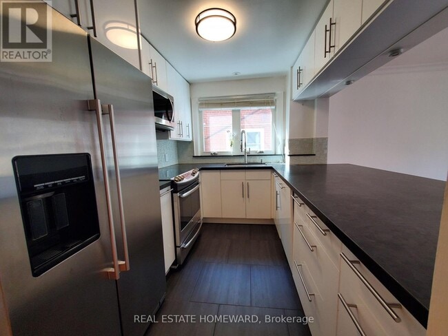 Photo - 21 Love Crescent Unit Main Floor