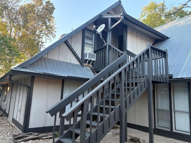 Photo - 8612 Bowling Green Dr