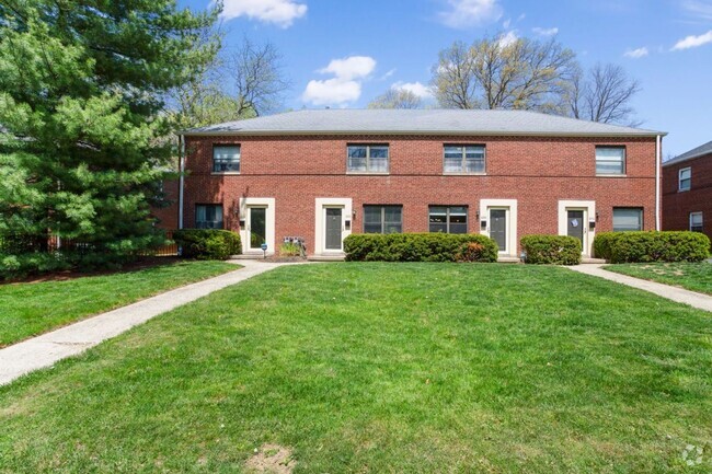 Building Photo - 638 Blenheim Rd Rental