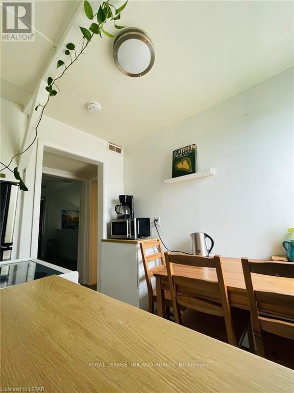 Photo - 173 William St Unit A