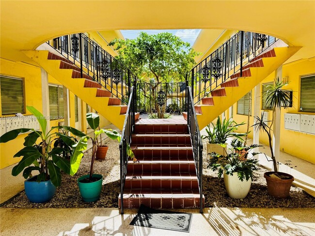 Building Photo - 75 Washington Ave Unit 10