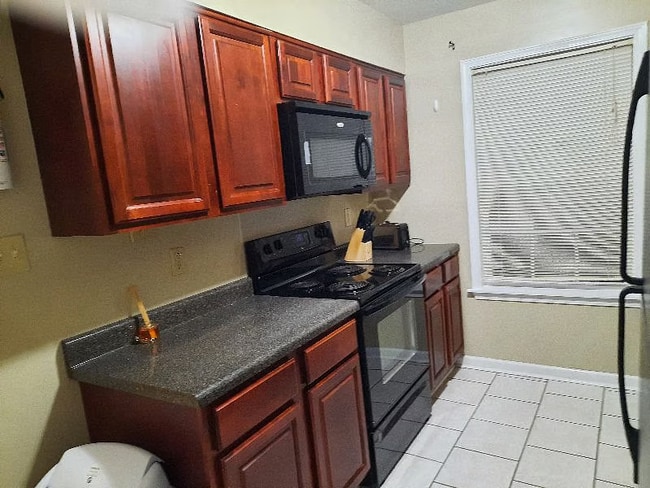 Photo - 402 Ulman Ave