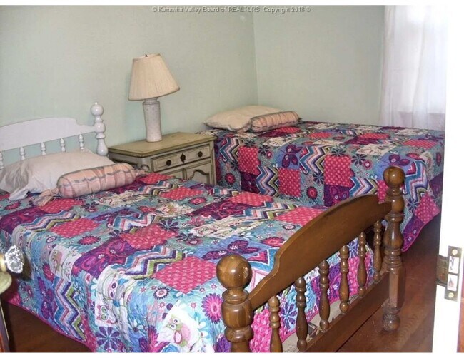 Photo - 6528 Maccorkle Ave SE