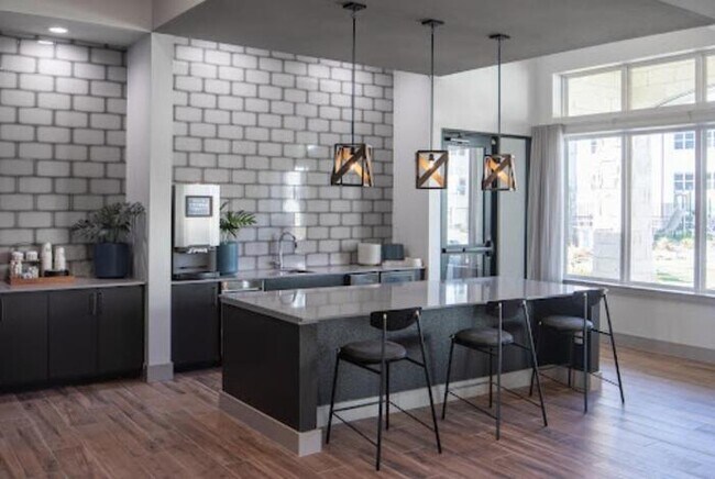 Photo - 15255 FM 529 Unidad c3