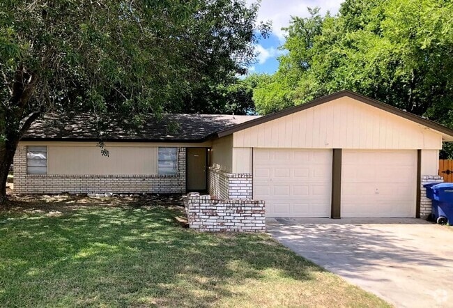 Building Photo - 3 Bedroom 1.5 Bath Rental
