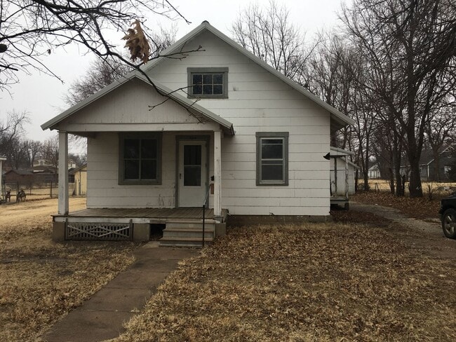 Building Photo - $595 - 1 bed 1 bath - Single Family Home