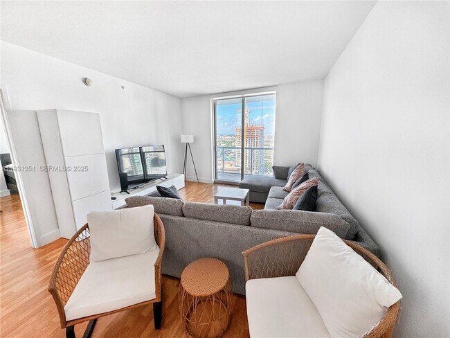 Photo - 185 SW 7th St Unidad 2701