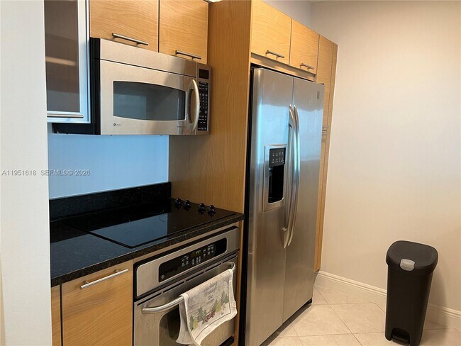 Photo - 31 SE 5th St Unit 1409