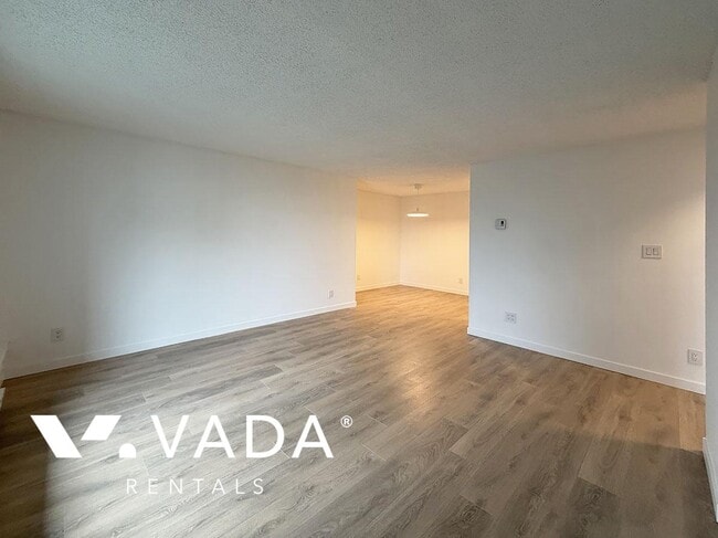 Photo - Erickson Tower 1 Bedroom Apartment Rental 1605-9541 Erickson Drive Burnaby: VADAPM.com Unit 1605