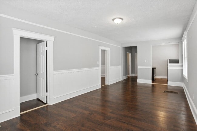 Photo - Large 3BR/2BA Downtown Savannah Home For Rent