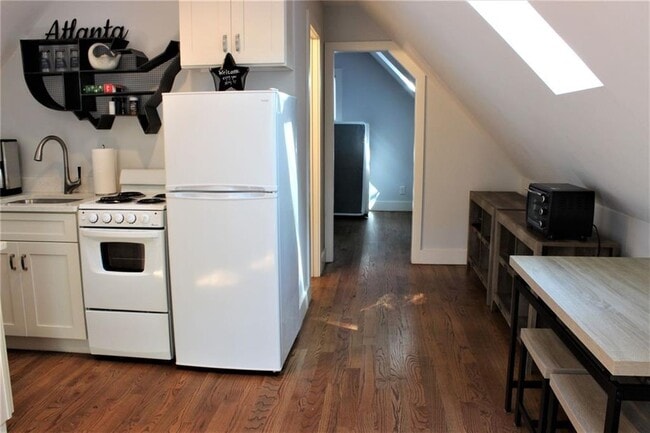 Photo - 644 Brownwood Ave SE