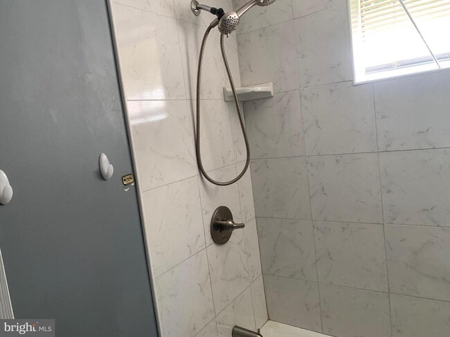 Building Photo - 5534 Karen Elaine Dr Unit 1735