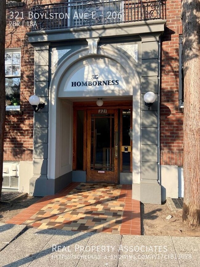 Photo - 321 Boylston Ave E