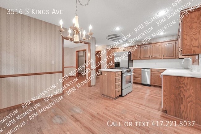 Photo - 3516 S Kings Ave