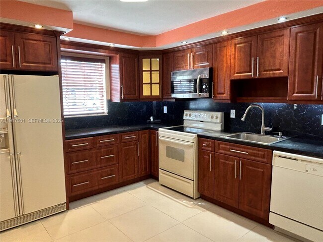 Building Photo - 5469 NW 170th Terrace