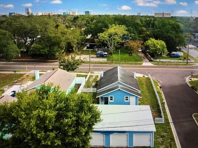 Photo - 941 Lakeview Rd