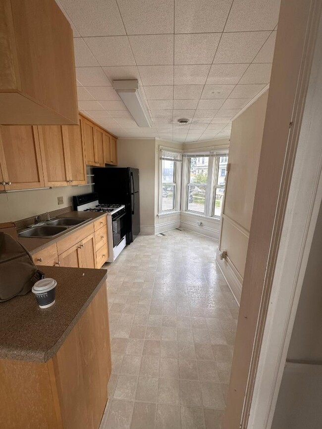 Photo - 751 Jenifer St