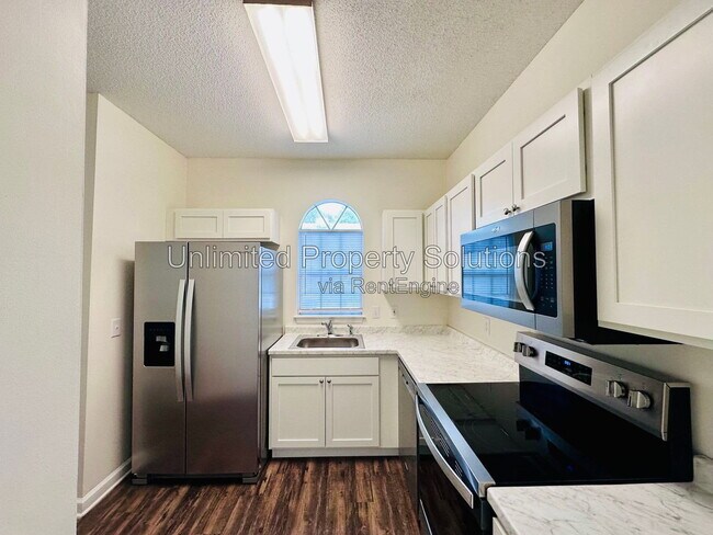 Photo - 733 Bragg Dr Unit Apartment C