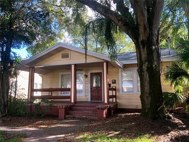 Photo - 1209 E Comanche Ave