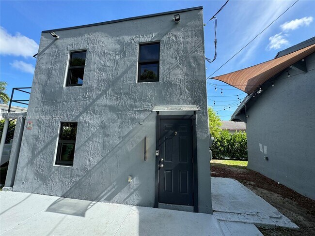 Photo - 203 SW 10th Ave Unit 1