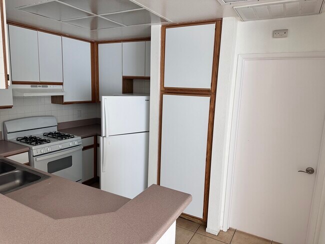 Photo - Churchill Apartments